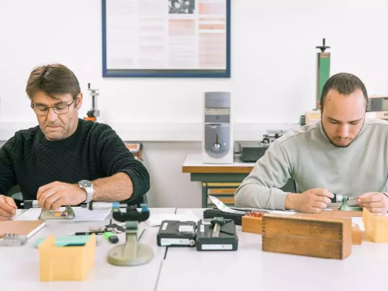 Technicien de contrôle qualité en production
